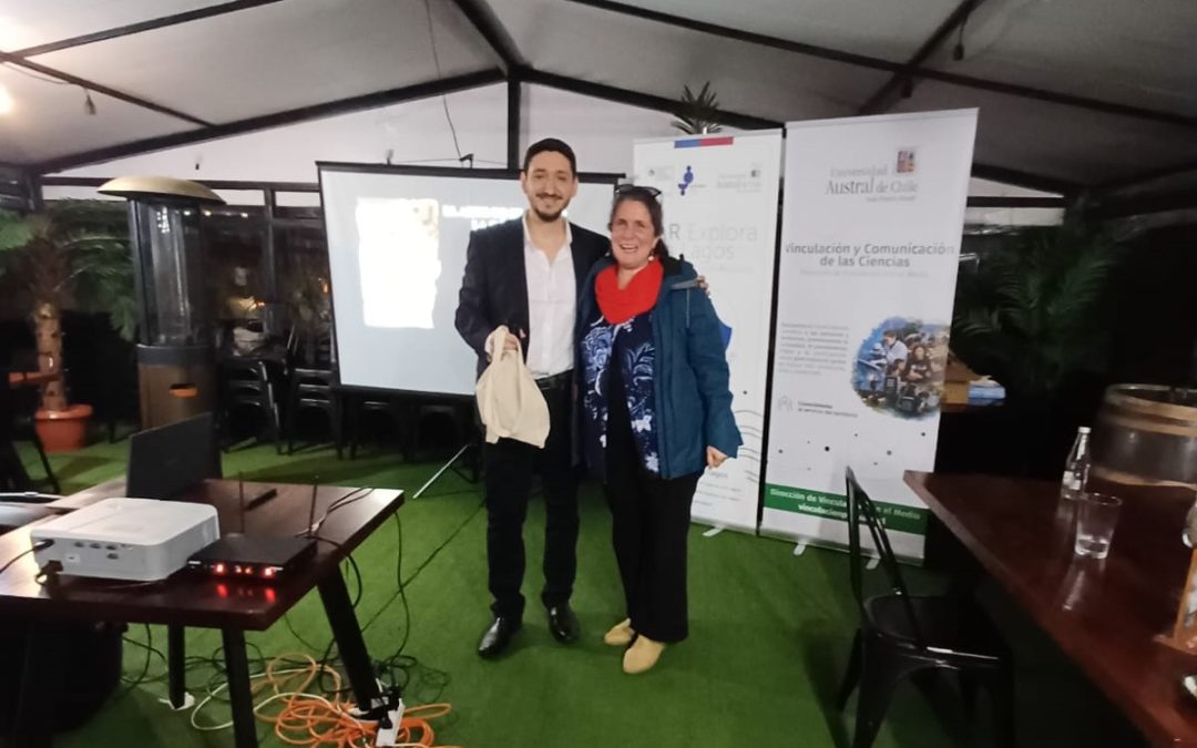 Charla del Café Científico de Puerto Montt abordó metodologías de diagnósticos y tipos de cirugía ocular