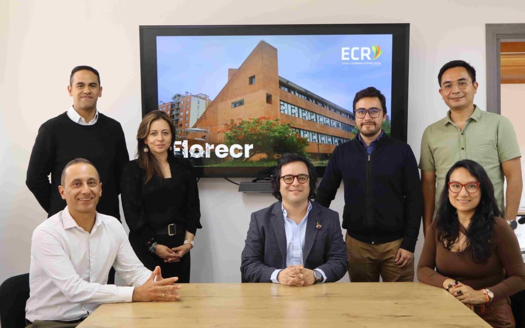 El Dr. Carlos Guajardo visitó la ECR para fortalecer la formación en Audiología