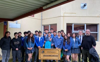 UACh acerca la investigación acuícola a estudiantes técnico-profesionales de Ancud