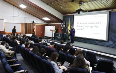 Seminario internacional profundizó en el ejercicio y los desafíos de la terapia de pareja