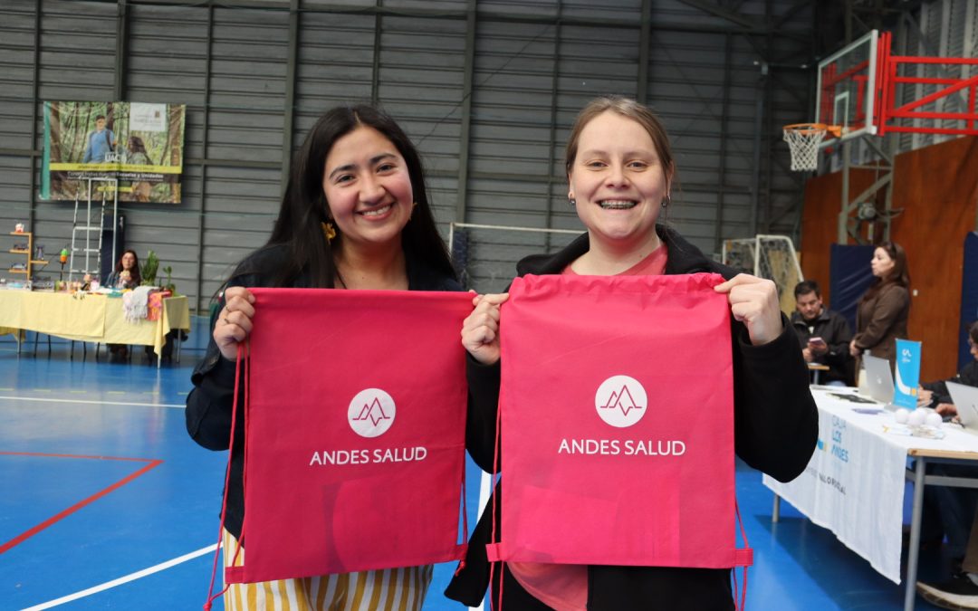 UACh Sede Puerto Montt realizó su primera Feria de Beneficios y Emprendimientos